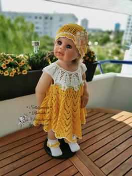 BabySet Gr.68-74 Kleid-Mütze-eine Broschen und Söckchen