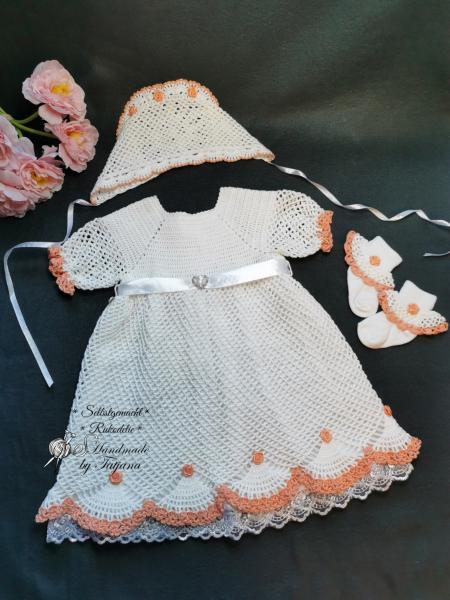 Taufkleid-Festtagskleid Gr.55-62 mit Mütze, Söckchen und Unterrock weiß/pfirsich